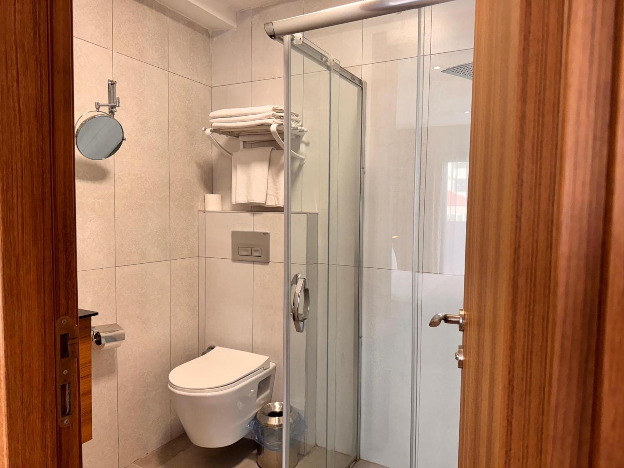 Innport Hotel Gebze Bagian luar foto